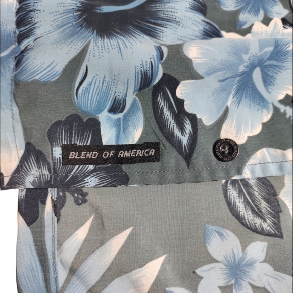 Blend Of America Men's Size L Hawaiian Shirt Floral Tropical Fresh - Picture 5 of 5